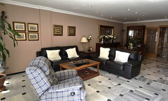 Resale - Apartment / flat -
Benidorm - Levante