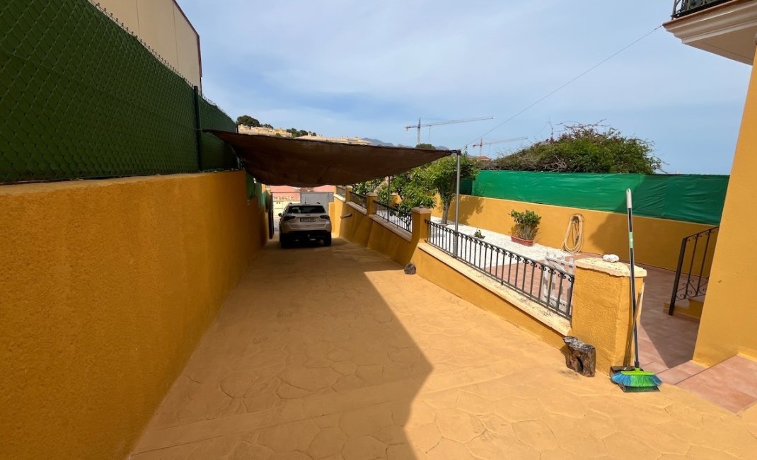 Resale - Townhouse / Semi -
La Nucía - Montebello - Nou Espai