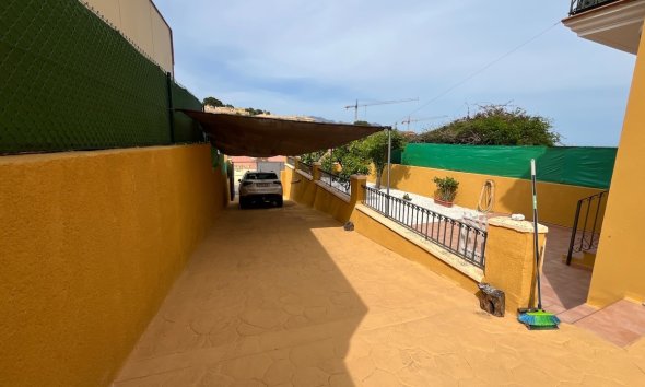 Resale - Townhouse / Semi -
La Nucía - Montebello - Nou Espai