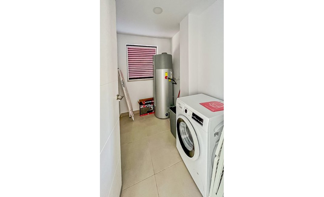 Resale - Villa -
La Nucía - Montebello - Nou Espai