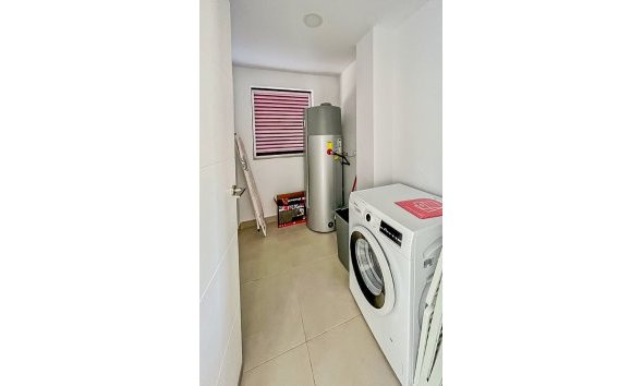 Resale - Villa -
La Nucía - Montebello - Nou Espai