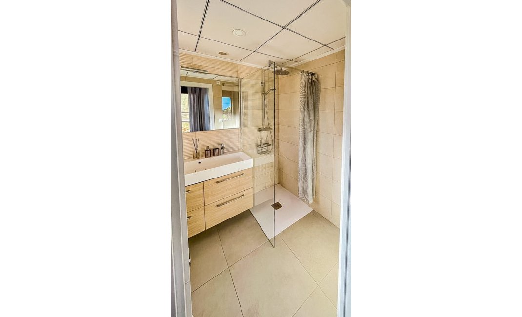 Resale - Villa -
La Nucía - Montebello - Nou Espai