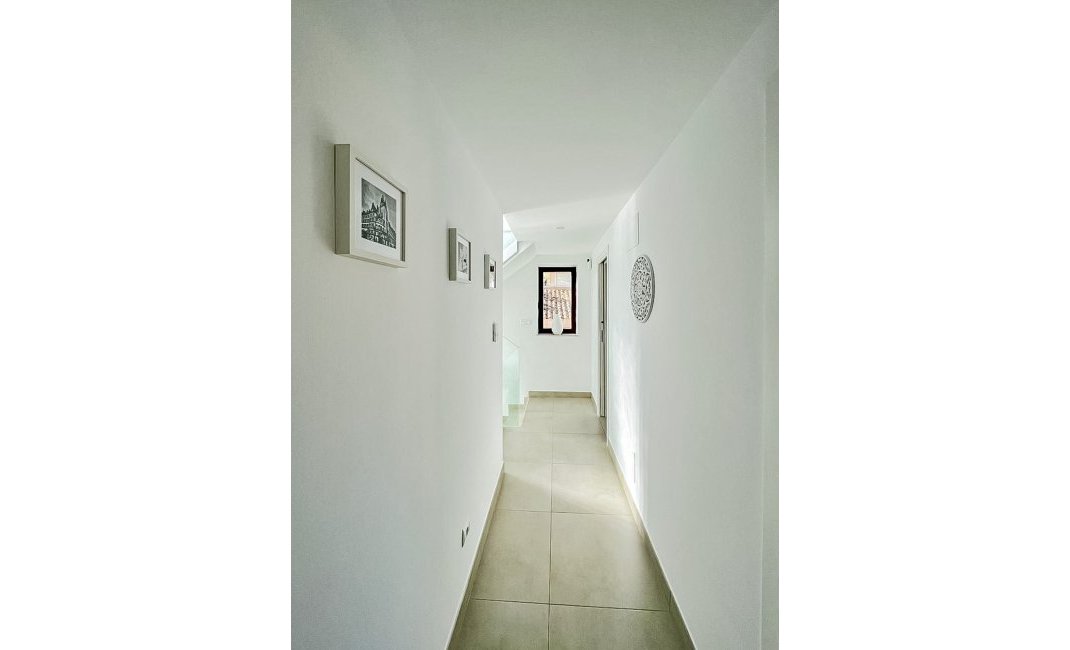 Resale - Villa -
La Nucía - Montebello - Nou Espai