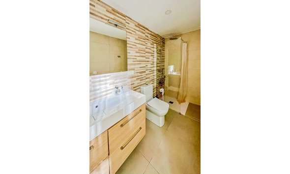 Resale - Villa -
La Nucía - Montebello - Nou Espai