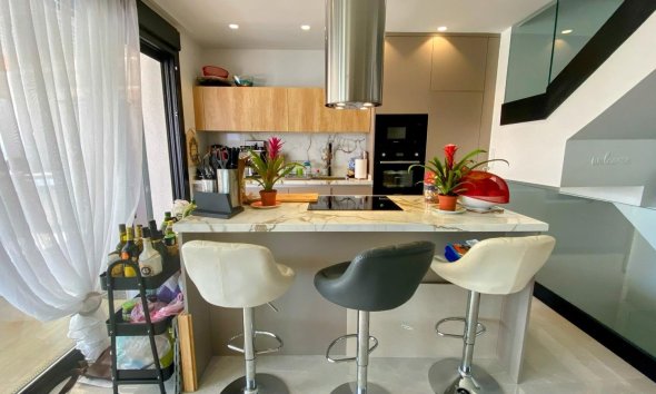 Videresalg - Villa -
Finestrat