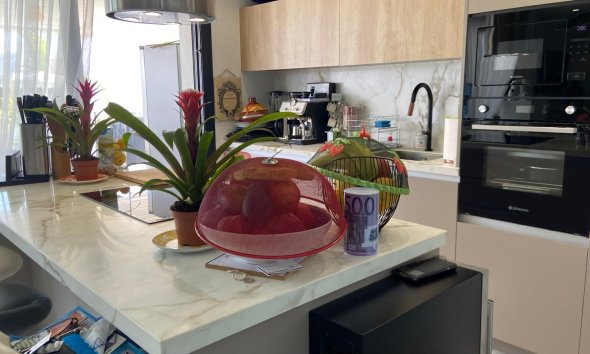 Videresalg - Villa -
Finestrat