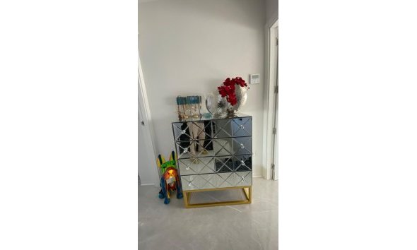 Videresalg - Villa -
Finestrat