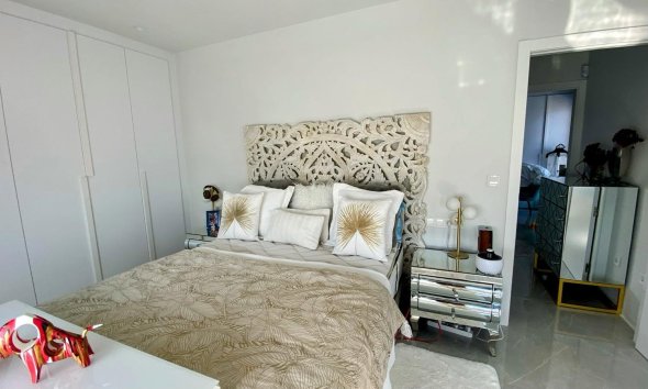 Videresalg - Villa -
Finestrat