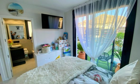 Videresalg - Villa -
Finestrat