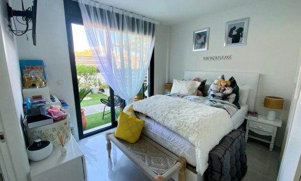 Videresalg - Villa -
Finestrat