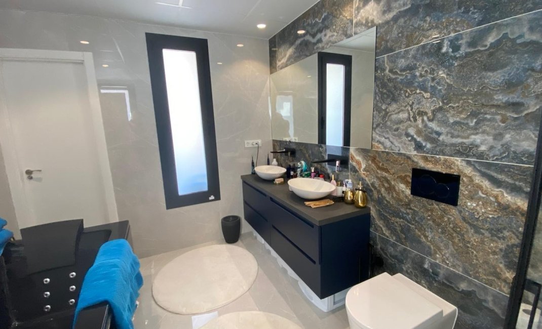 Videresalg - Villa -
Finestrat