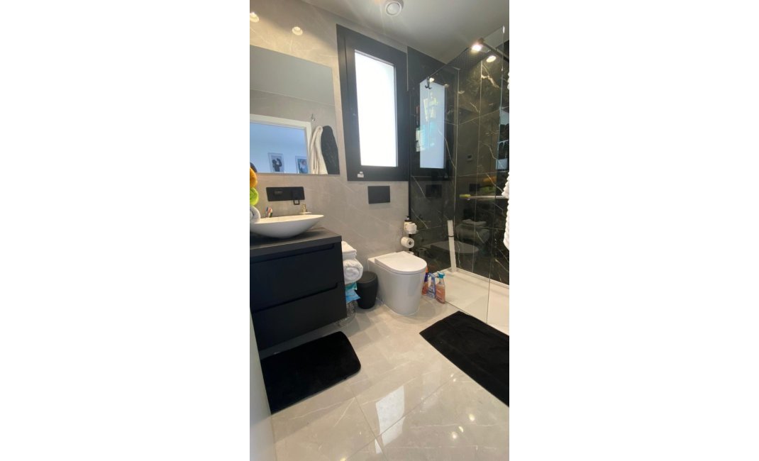 Videresalg - Villa -
Finestrat