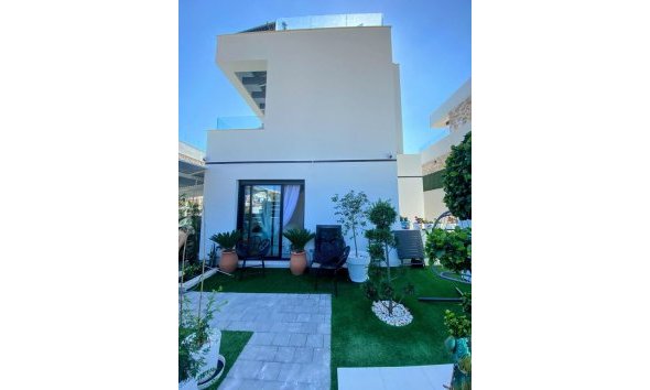 Videresalg - Villa -
Finestrat