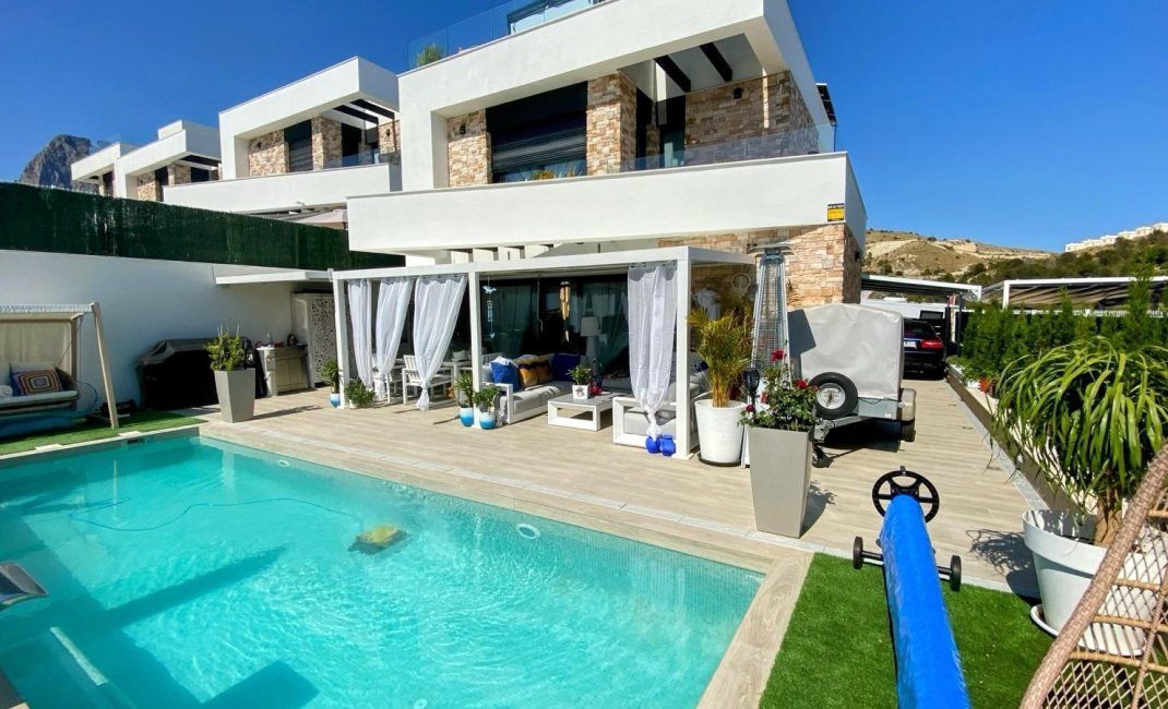 Videresalg - Villa -
Finestrat