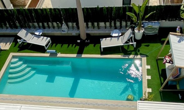 Videresalg - Villa -
Finestrat