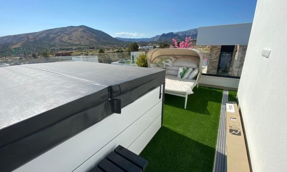 Videresalg - Villa -
Finestrat