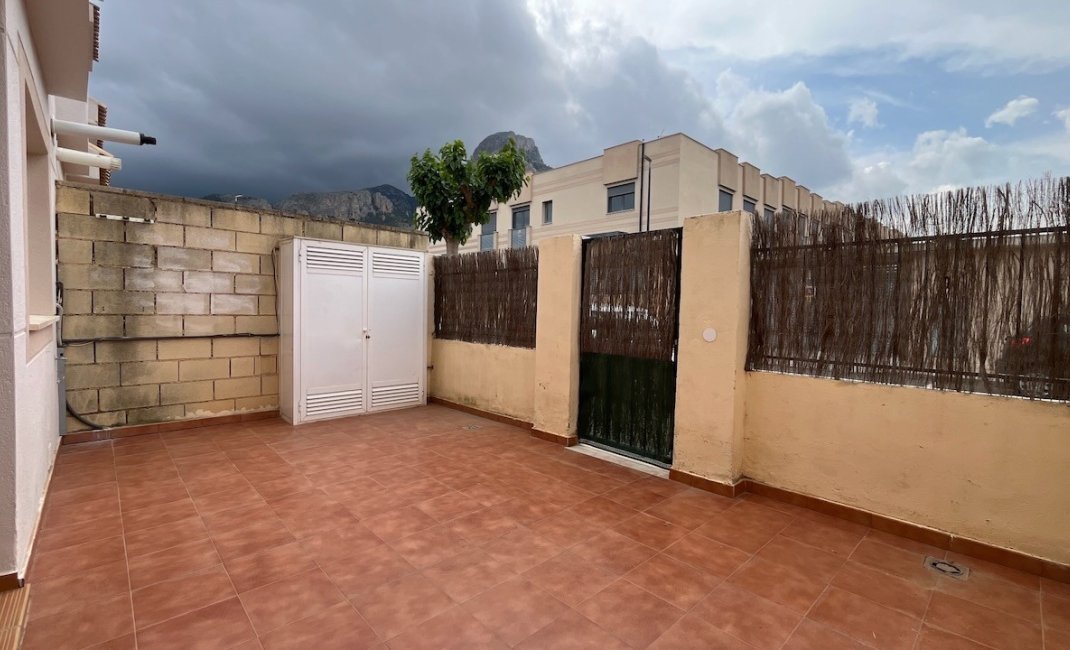 Resale - Townhouse / Semi -
Polop - Urbanizaciones