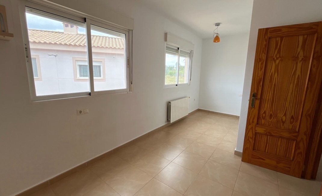 Resale - Townhouse / Semi -
Polop - Urbanizaciones