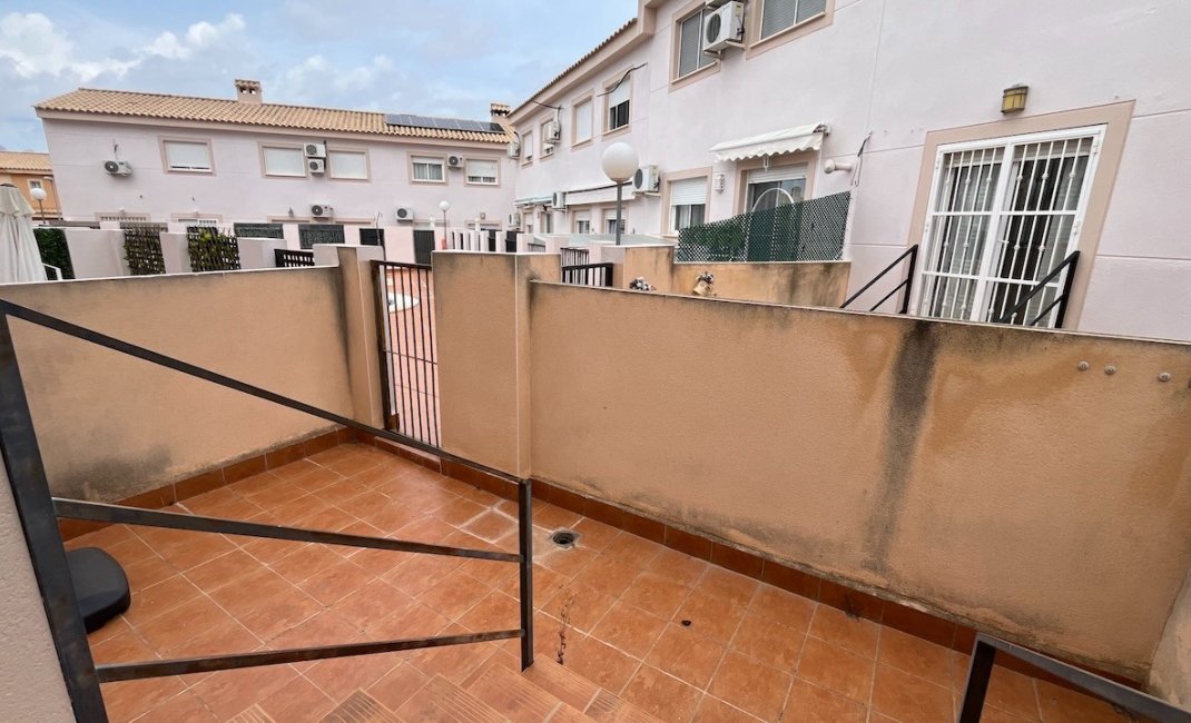 Resale - Townhouse / Semi -
Polop - Urbanizaciones