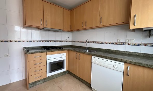 Resale - Townhouse / Semi -
Polop - Urbanizaciones