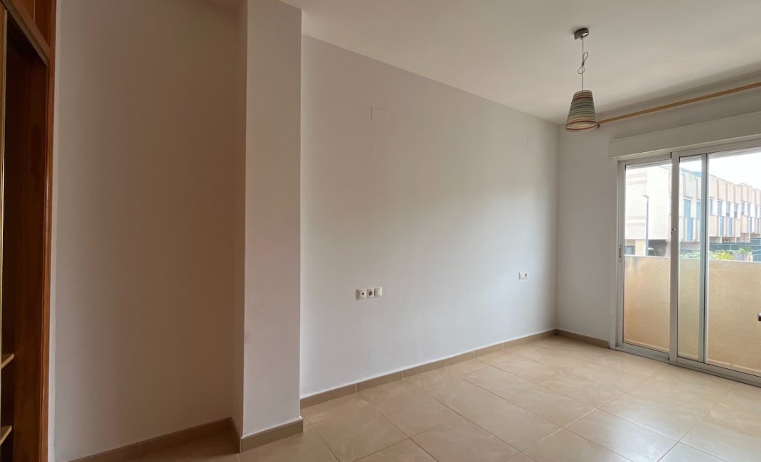 Resale - Townhouse / Semi -
Polop - Urbanizaciones