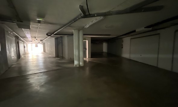 Resale - Townhouse / Semi -
Polop - Urbanizaciones