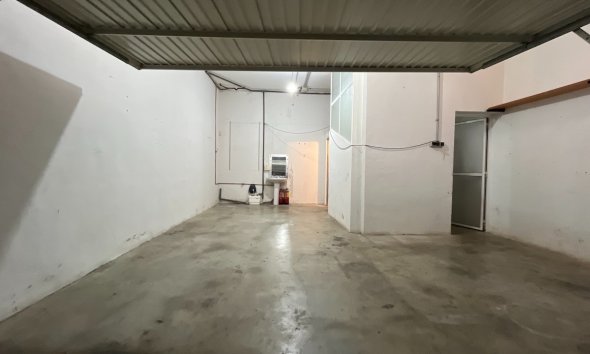 Resale - Townhouse / Semi -
Polop - Urbanizaciones