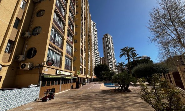 Resale - Apartment / flat -
Benidorm - Levante
