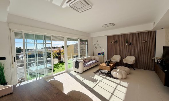 Resale - Townhouse / Semi -
La Nucía - Urbanisations