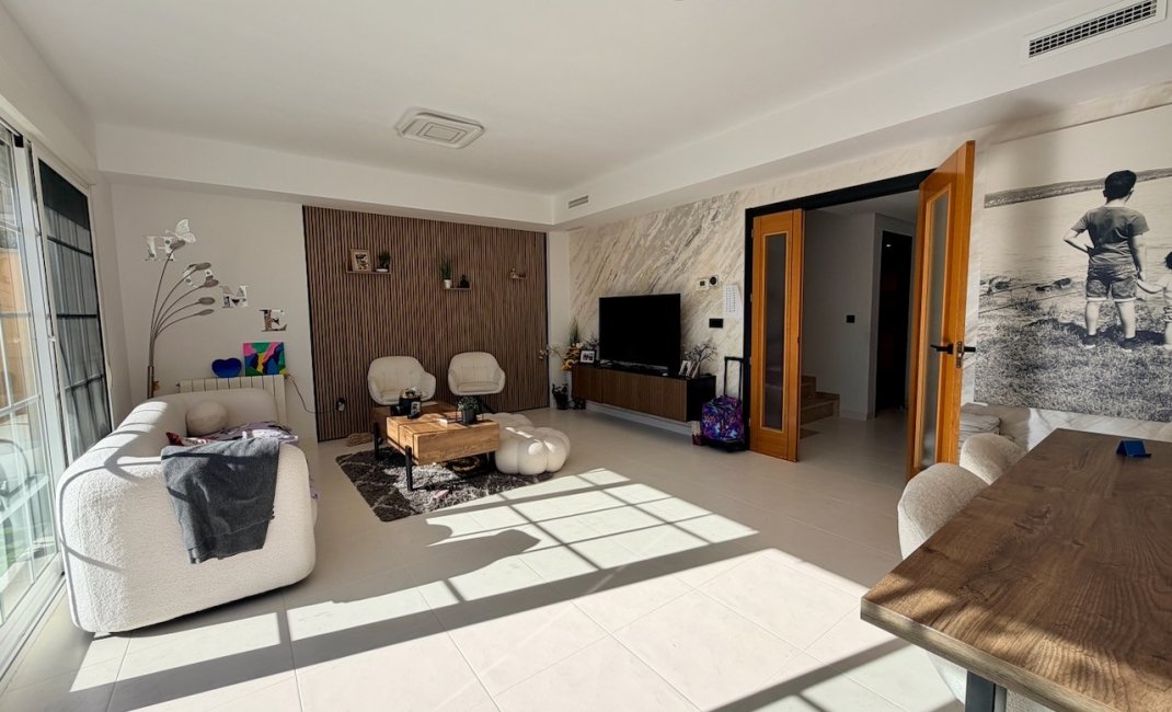 Resale - Townhouse / Semi -
La Nucía - Urbanisations