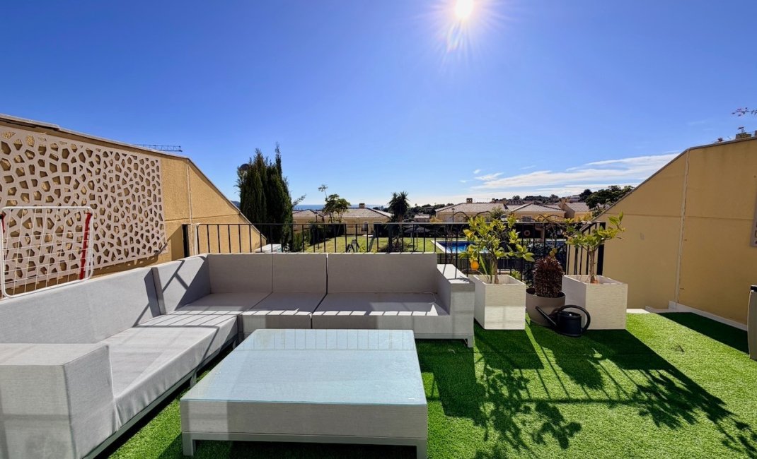 Resale - Townhouse / Semi -
La Nucía - Urbanisations