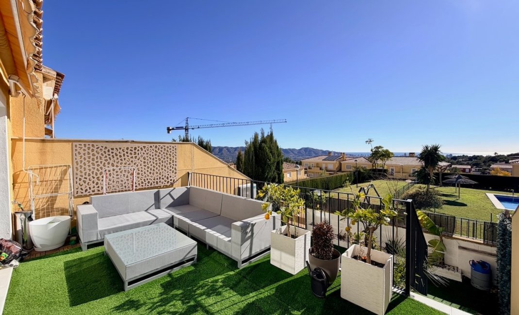 Resale - Townhouse / Semi -
La Nucía - Urbanisations