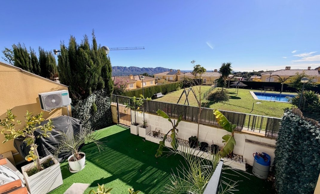 Resale - Townhouse / Semi -
La Nucía - Urbanisations