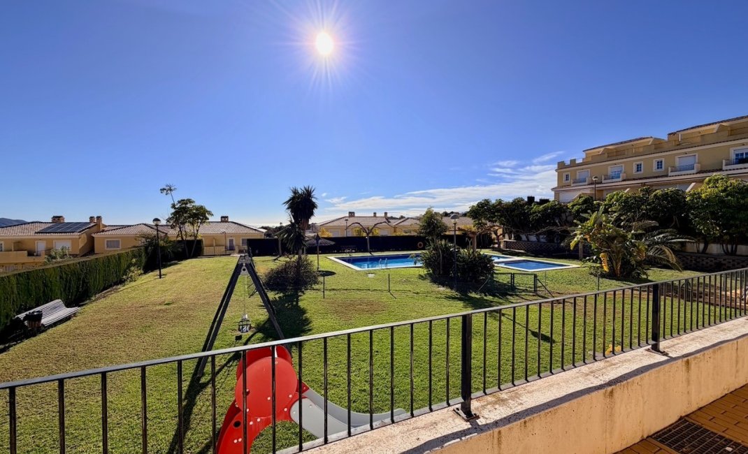 Resale - Townhouse / Semi -
La Nucía - Urbanisations