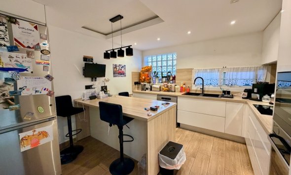 Resale - Townhouse / Semi -
La Nucía - Urbanisations