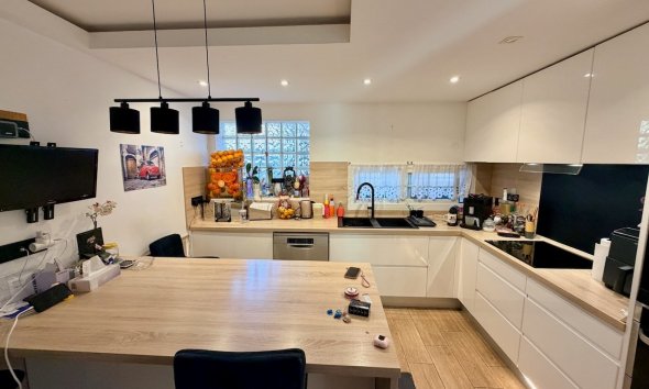 Resale - Townhouse / Semi -
La Nucía - Urbanisations