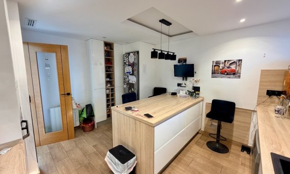 Resale - Townhouse / Semi -
La Nucía - Urbanisations