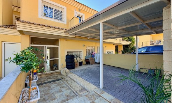 Resale - Townhouse / Semi -
La Nucía - Urbanisations