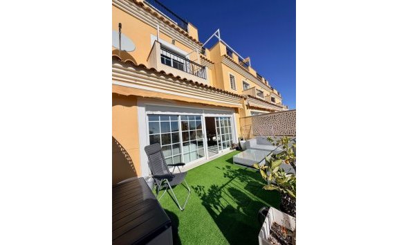 Resale - Townhouse / Semi -
La Nucía - Urbanisations