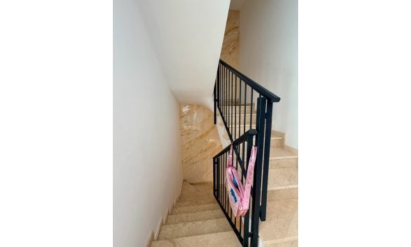 Resale - Townhouse / Semi -
La Nucía - Urbanisations