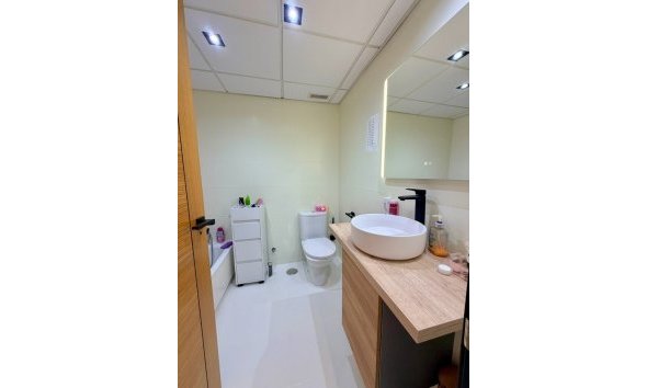 Resale - Townhouse / Semi -
La Nucía - Urbanisations