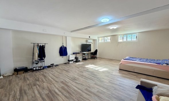 Resale - Townhouse / Semi -
La Nucía - Urbanisations