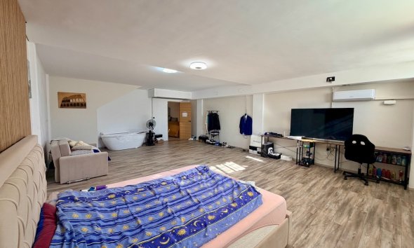 Resale - Townhouse / Semi -
La Nucía - Urbanisations