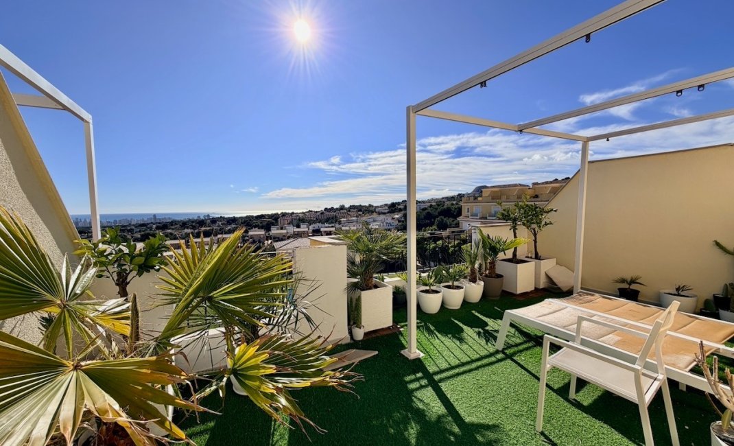 Resale - Townhouse / Semi -
La Nucía - Urbanisations