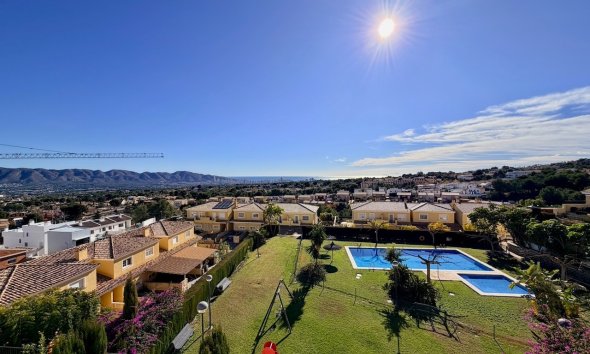 Resale - Townhouse / Semi -
La Nucía - Urbanisations