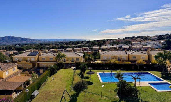 Resale - Townhouse / Semi -
La Nucía - Urbanisations