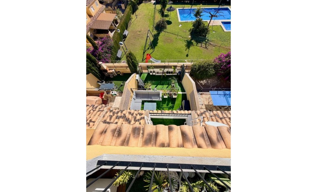 Resale - Townhouse / Semi -
La Nucía - Urbanisations