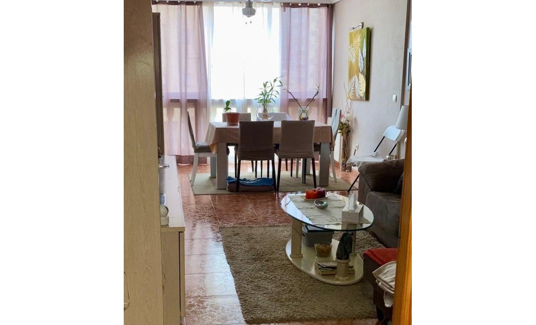 Resale - Apartment / flat -
Benidorm - Poniente