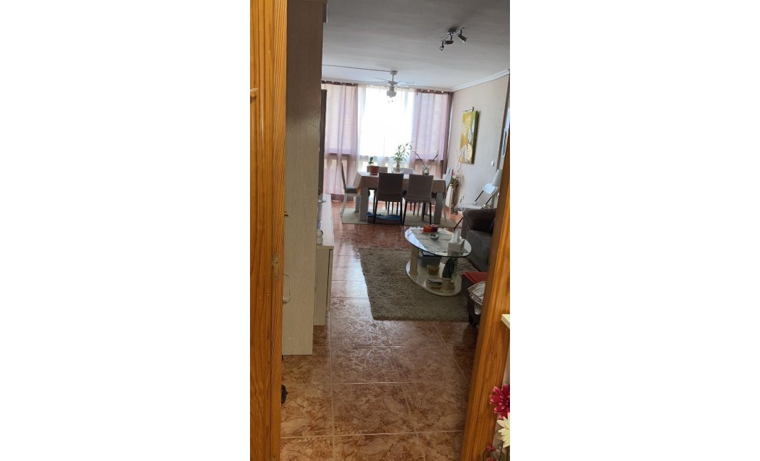 Resale - Apartment / flat -
Benidorm - Poniente