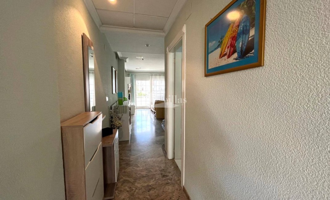 Location à long terme - Appartement -
Albir